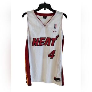 Miami Heat Nike Caron Butler Vintage Jersey Men’s M White/Red Stitched Sewn